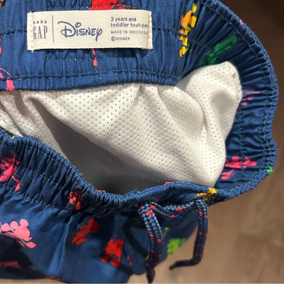 Gap x Disney Size 3T Toddler Boy's Mickey Mouse Swim Shorts - Picture 3 of 3